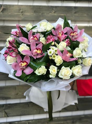 Букет цветов из: Розы и Хризантемы в Плесецке