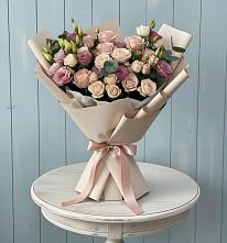 Букет цветов из:  Розы и Лизиантусы в Плесецке