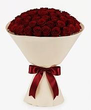 Букет 101 Бордовая роза Блэк Бакарра в Плесецке