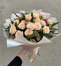Букет Кремовые розы Латте в Плесецке