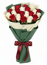 Букет Микс из красных и белых роз #REPLACE_PRED# Плесецке