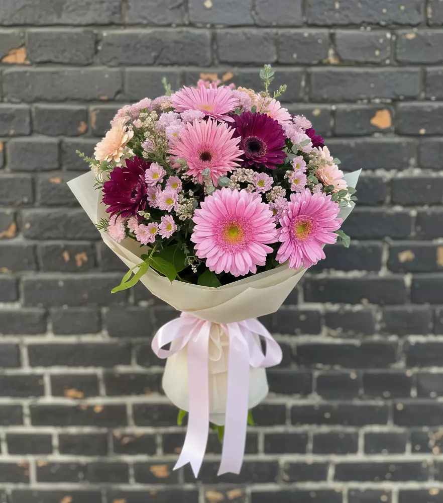 Букет цветов из: Герберы и Хризантемы в Плесецке