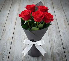 Букет 5 Красных роз Эдлесс Лав #REPLACE_PRED# Плесецке