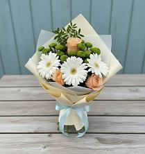 Букет цветов из:  Герберы, Розы и Хризантемы в Плесецке