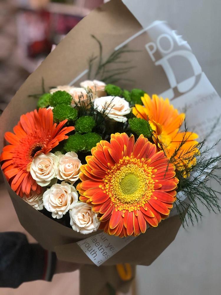 Букет цветов из: Герберы, Хризантемы и Розы в Плесецке