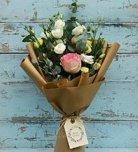 Букет цветов из:  Розы и Лизиантусы в Плесецке